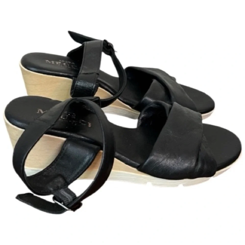 Sesto Meucci Black Criss Cross Ankle Strap Sandals Size 4.5
